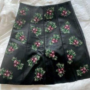 Club Monaco faux leather pleated skirt